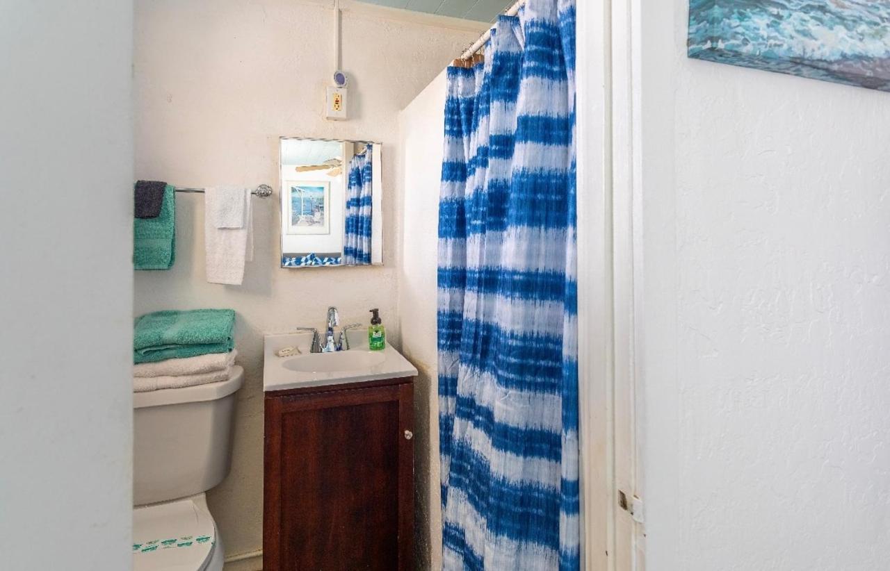Bungalow 1 Minute From The Beach Suite #3 Englewood Bagian luar foto